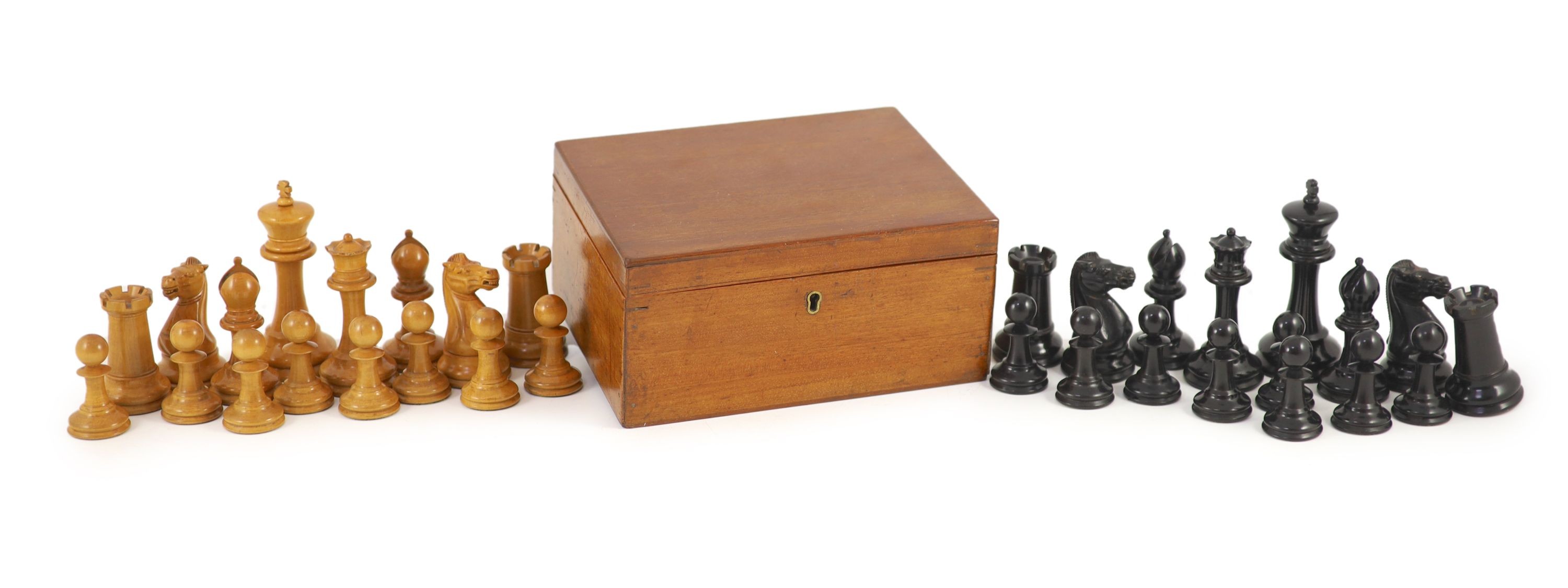 A Jaques of London 4 1/2 inch club size Staunton pattern chess set kings 10.75cm box 21 x 16cm